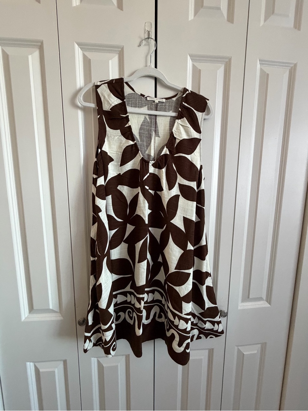 Sleeveless V-Neck Midi Dress in Brown and Cream Leaf Print